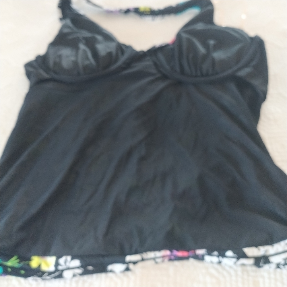 It Figures Halterkini Floral Swim Top Bust Builder 14 - Picture 13 of 15